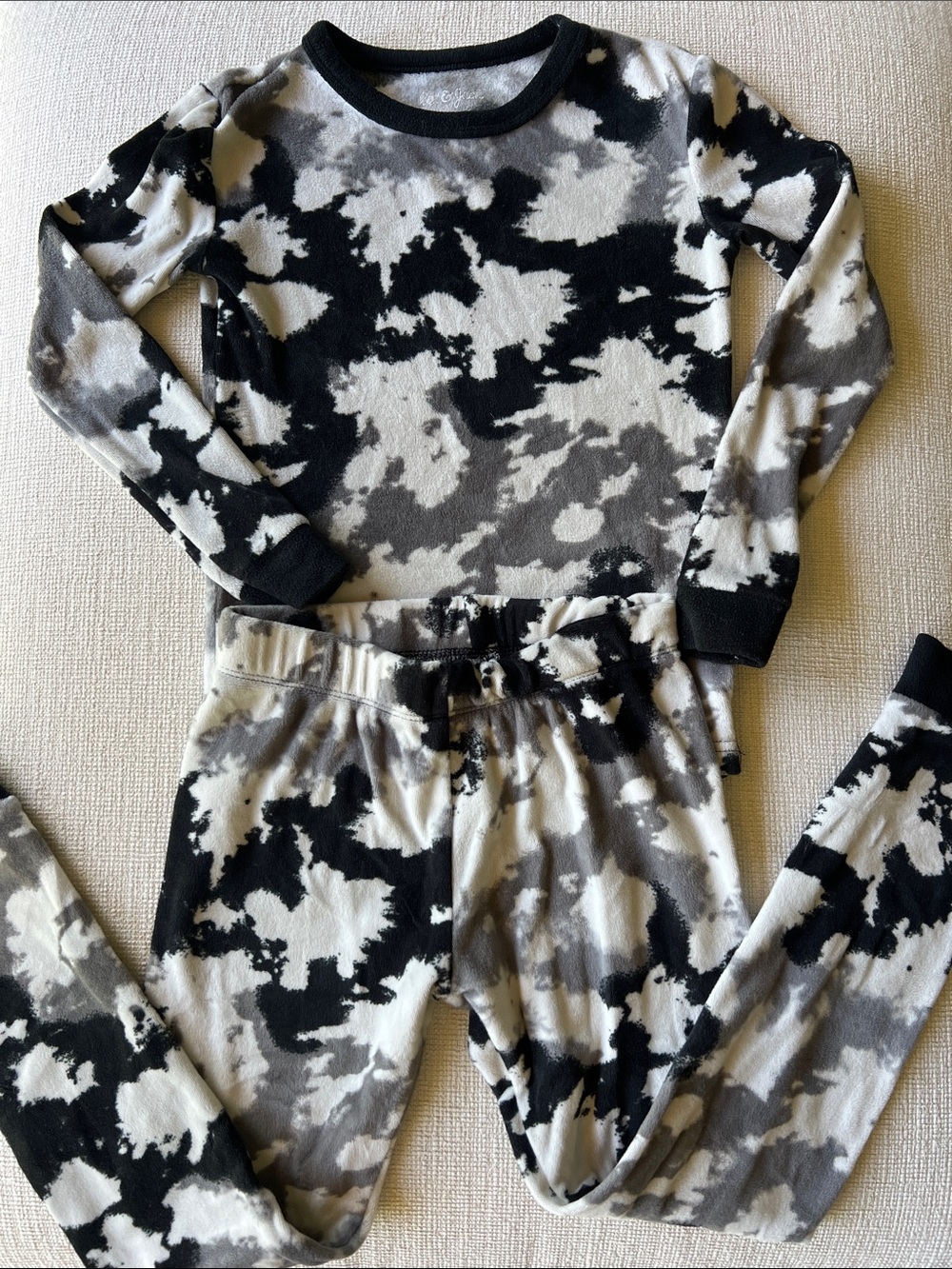 Cat & Jack Black, Gray & White Tie-Dye Long Sleeve Pajama Set